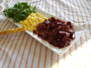 Salade de Mâche, Betteraves, Oeufs Mimosas - image 2