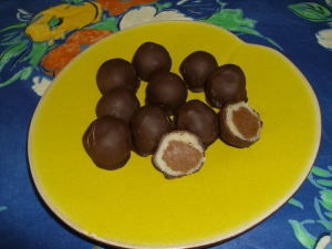 Boules Pralinées à la Pâte d'Amandes - image 1