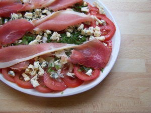 Salade de Tomates à la Fourme de Montbrison - image 1