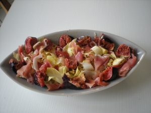 Salade d'Endives aux Figues, Jambon de Pays et Noix - image 1