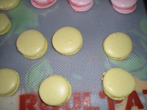 Macarons aux Bonbons (Fraises Tagada et Bananes) - image 2