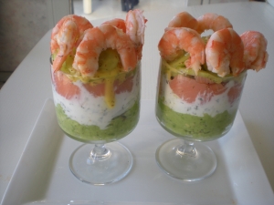 Verrine "Avocat, Fromage Blanc, Saumon Fumé, Concombre, Crevettes" - image 2