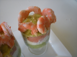 Verrine "Avocat, Fromage Blanc, Saumon Fumé, Concombre, Crevettes" - image 4