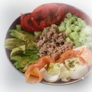 Salade : Saumon, Endive, Avocats, Concombre, Thon, Tomate