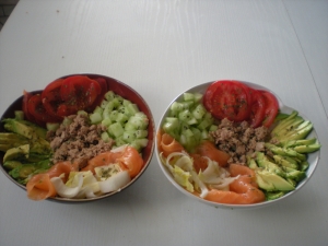 Salade : Saumon, Endive, Avocats, Concombre, Thon, Tomate - image 2