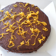 Gâteau au Chocolat et Jus d'Orange