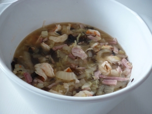 Potage aux Chou Chinois, Crevettes, Champignons Noirs - image 2