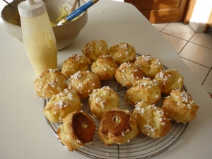 Chouquettes garnies de Crème Pâtissière - image 5