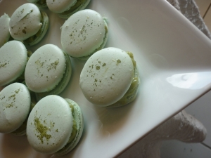 Macarons aux Groseilles et au Thé Vert Matcha - image 1