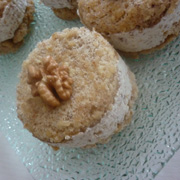 Gâteaux Aériens aux Noix et leur Crème