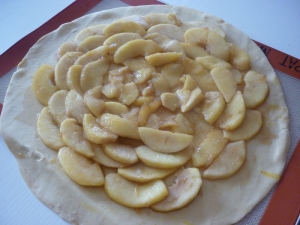 Galette des Rois (Pommes au Miel, Amandes) - image 1