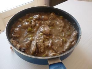 Sauté de Veau aux OlivesVertes - image 1