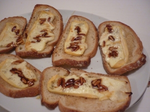 Tartines de Reblochon au Miel - image 1