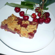 Crumble " Cerises - Fraises"