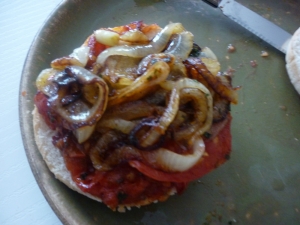 Hamburger, Reblochon, Steak, Oignon, Tomate, Huile à la Vanille - image 4