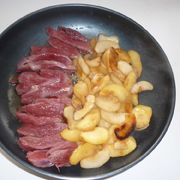 Magret de Canard au Miel et Pommes