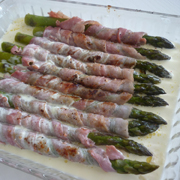 Asperges Vertes Enroulées de Poitrine Fumée