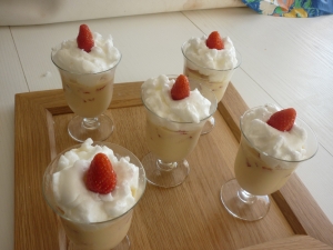 Verrines "Iles Flottantes aux Fraises" - image 1