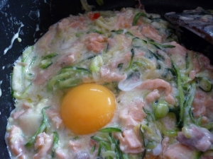 Carbonara de Linguines de Courgettes au Saumon Fumé - image 1