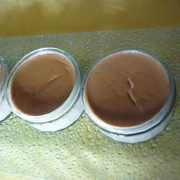 Petits Pots de Crème au Café Nappés de Sauce